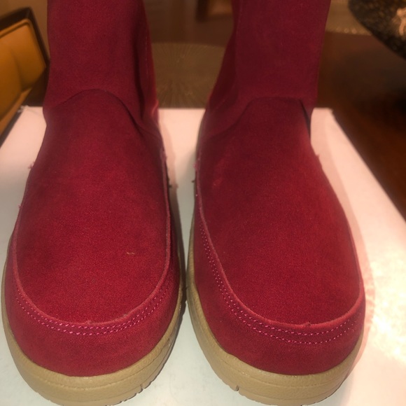 NIB Red Suede Leather Fur Trim Boots 9 - Picture 3 of 6